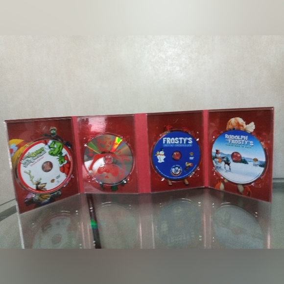 Classic Christmas Favorites - 10 Holiday Favorites ( 4 disc DVD set ) - Picture 7 of 12